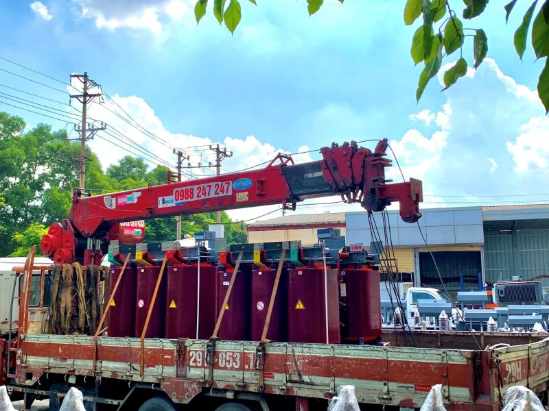 Máy biến áp khô là gì? Ưu điểm và ứng dụng chi tiết từ A-Z